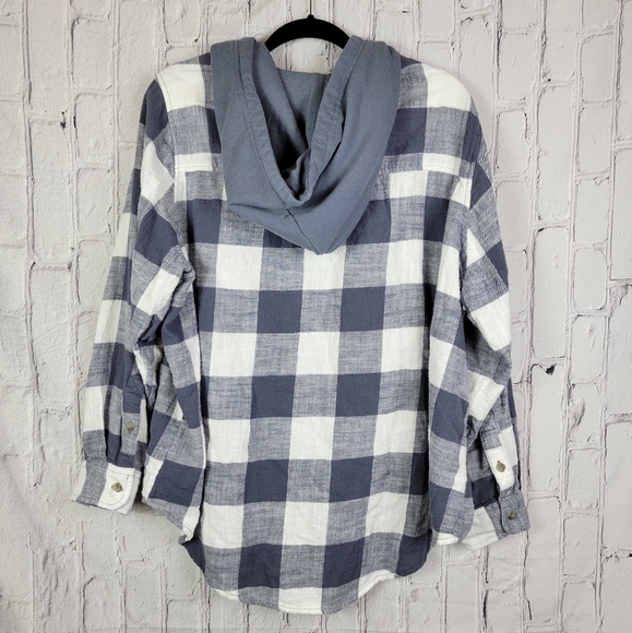 Time & Tru blue gray and white plaid hooded button up flannel shacket - Picture 4 of 8